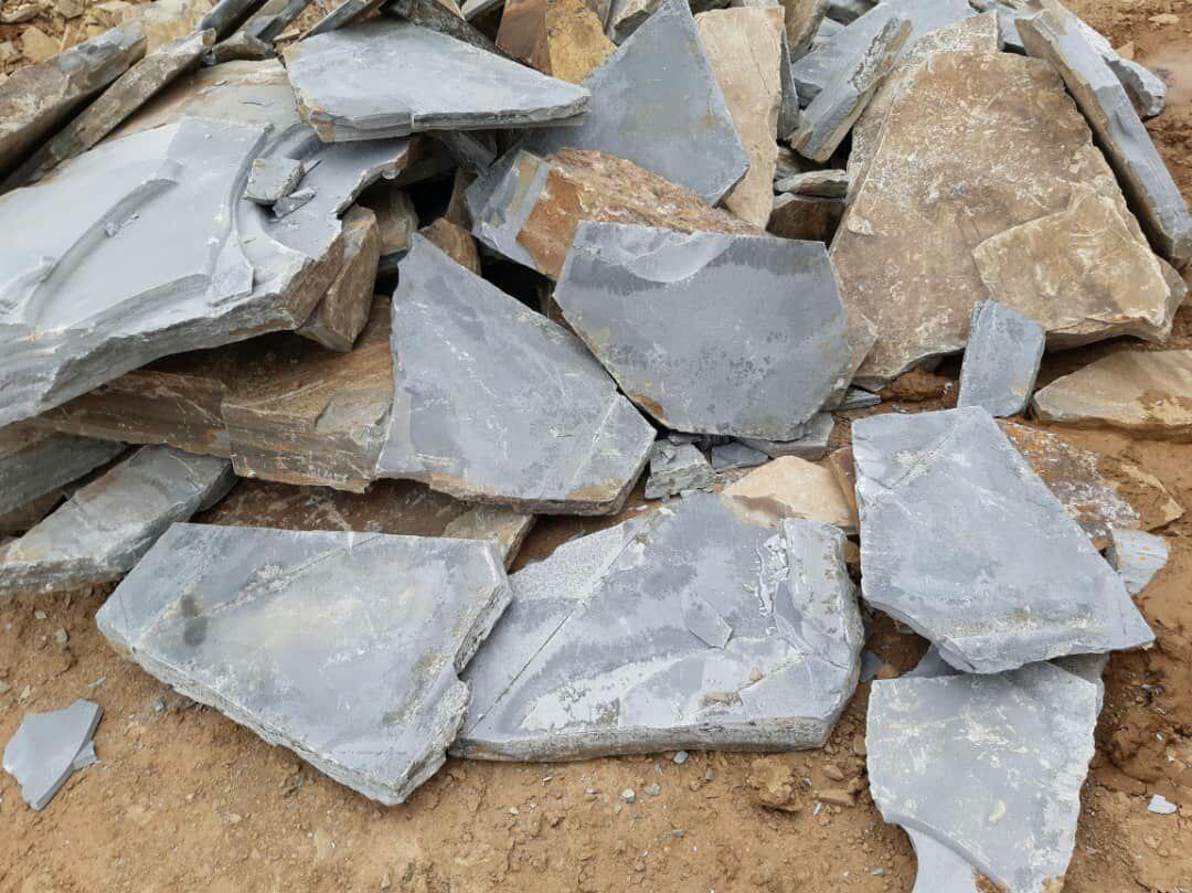 نمونه سنگ های استخراج شده از معدن سنگ جعفری در سال 99